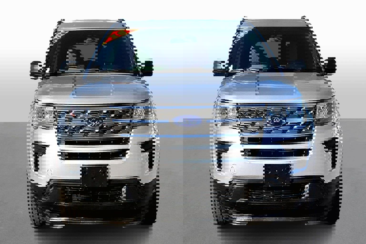 Used 2018 Ford Explorer Base image 3