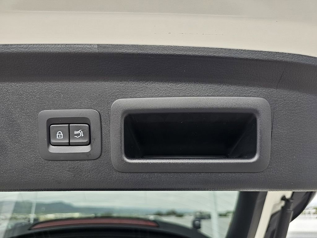 Certified 2025 MAZDA CX-30 2.5 Turbo w/ Premium Plus Pkg image 13