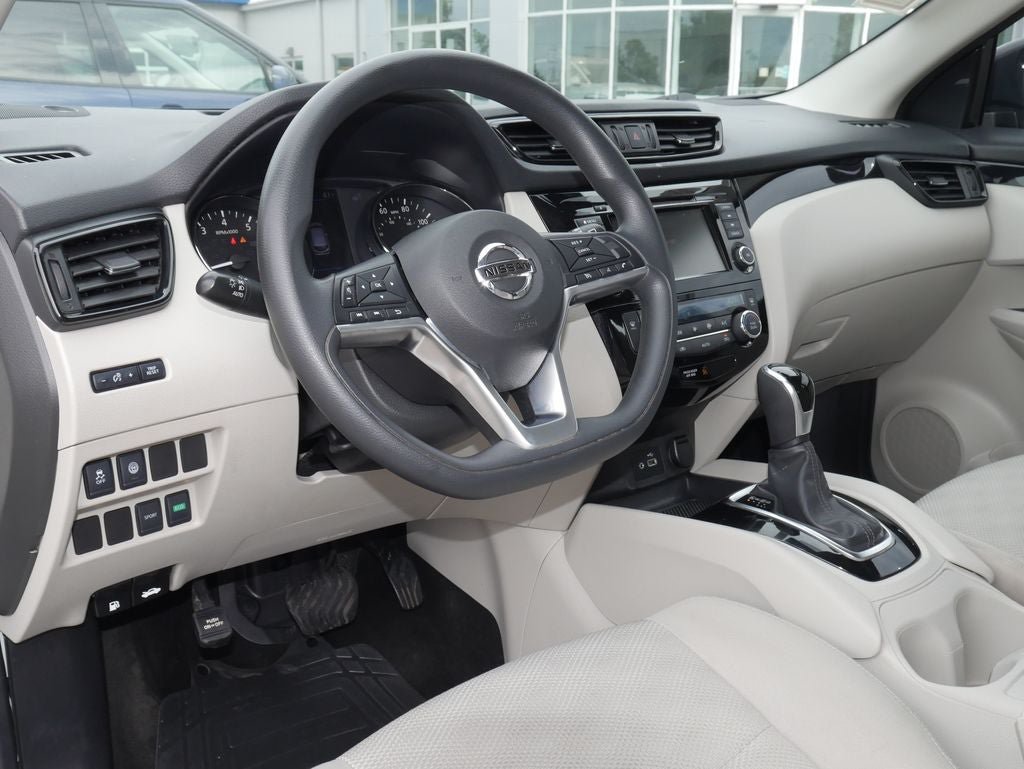 Used 2020 Nissan Rogue Sport SV FWD image 32