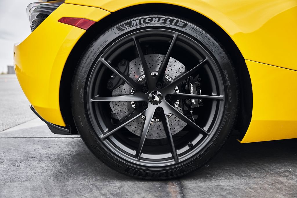 Used 2021 McLaren 720S Luxury RWD image 23