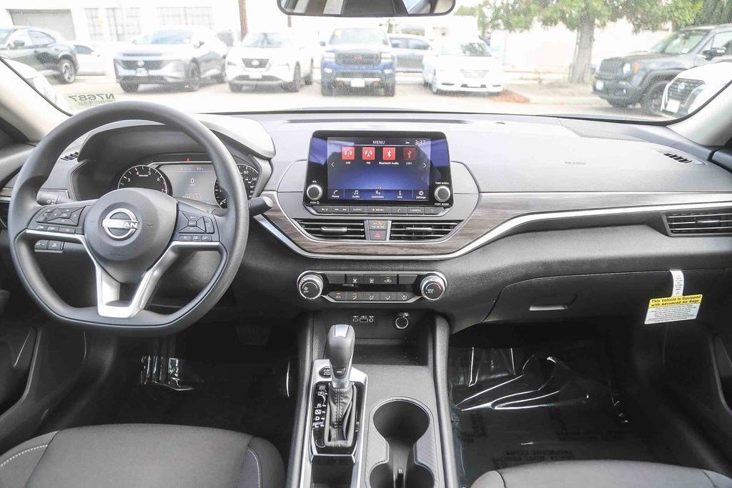 New 2026 Nissan Altima 2.5 SV FWD image 14