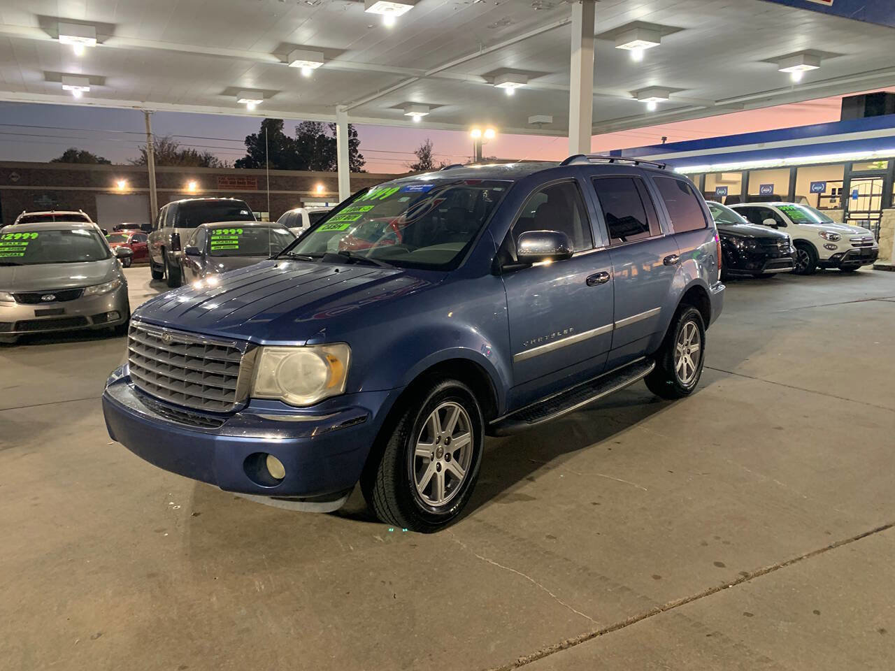 Used 2007 Chrysler Aspen Limited image 3