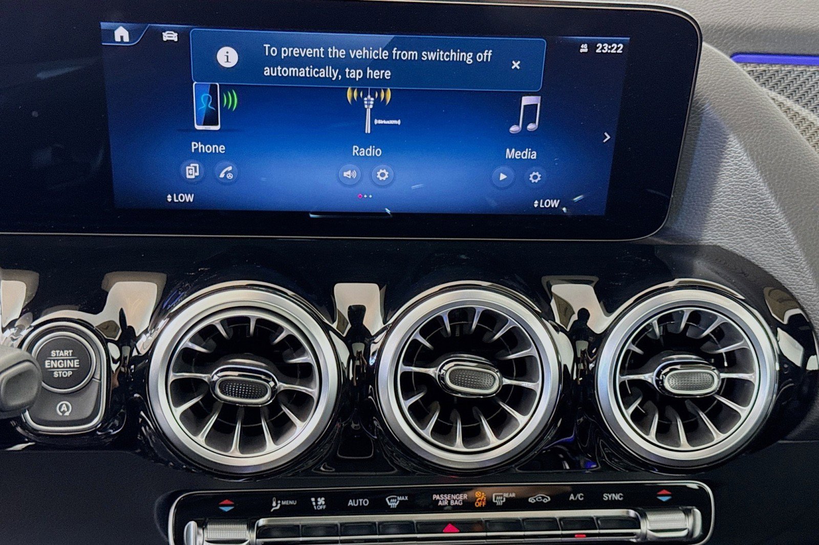 New 2025 Mercedes-Benz GLA 35 AMG 4MATIC image 12