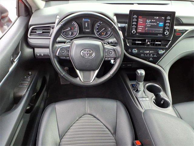 Used 2023 Toyota Camry SE image 9