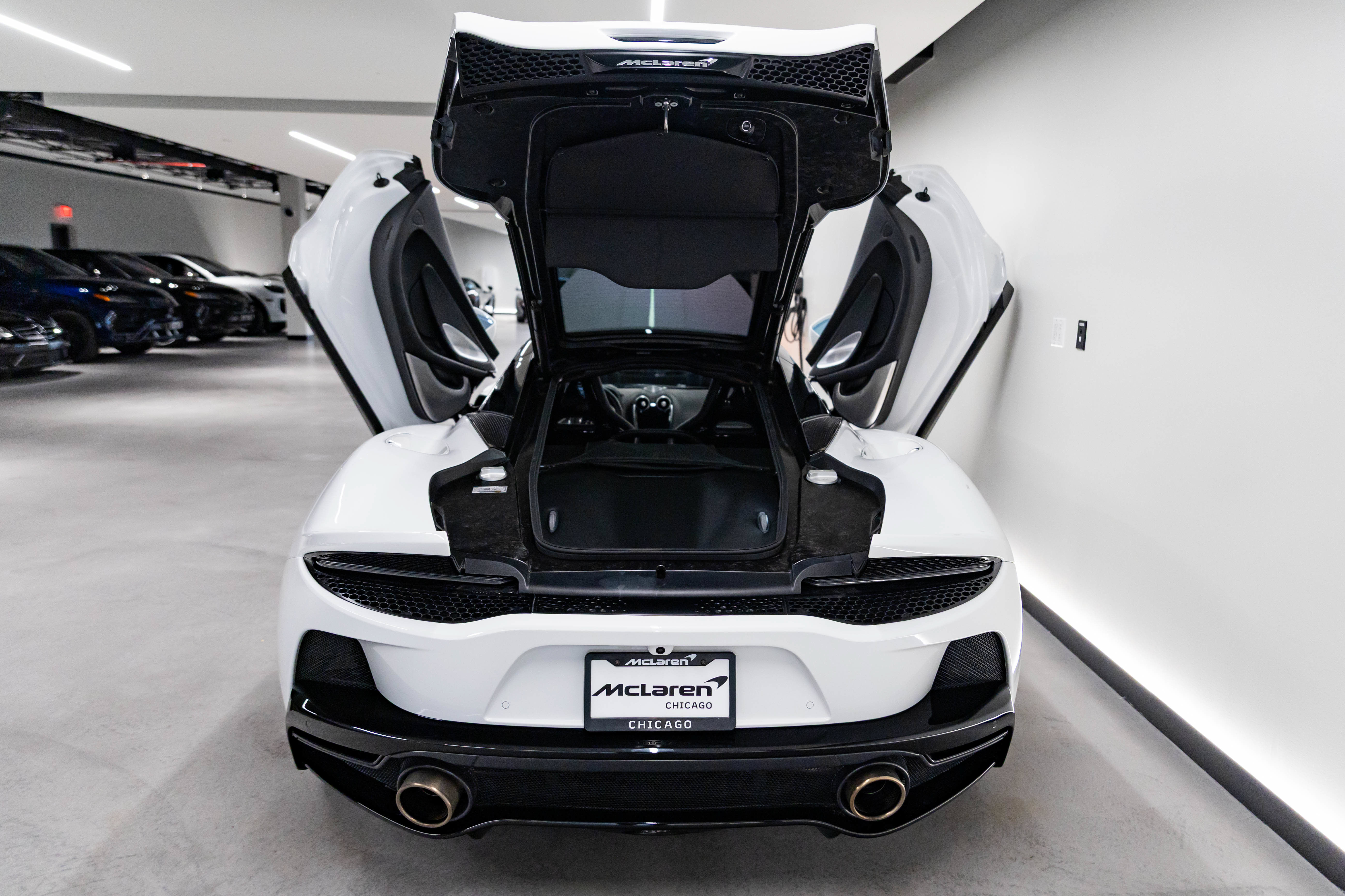 Used 2020 McLaren GT RWD image 21