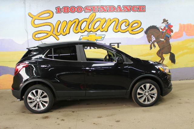 Used 2020 Buick Encore Preferred AWD/4WD image 1