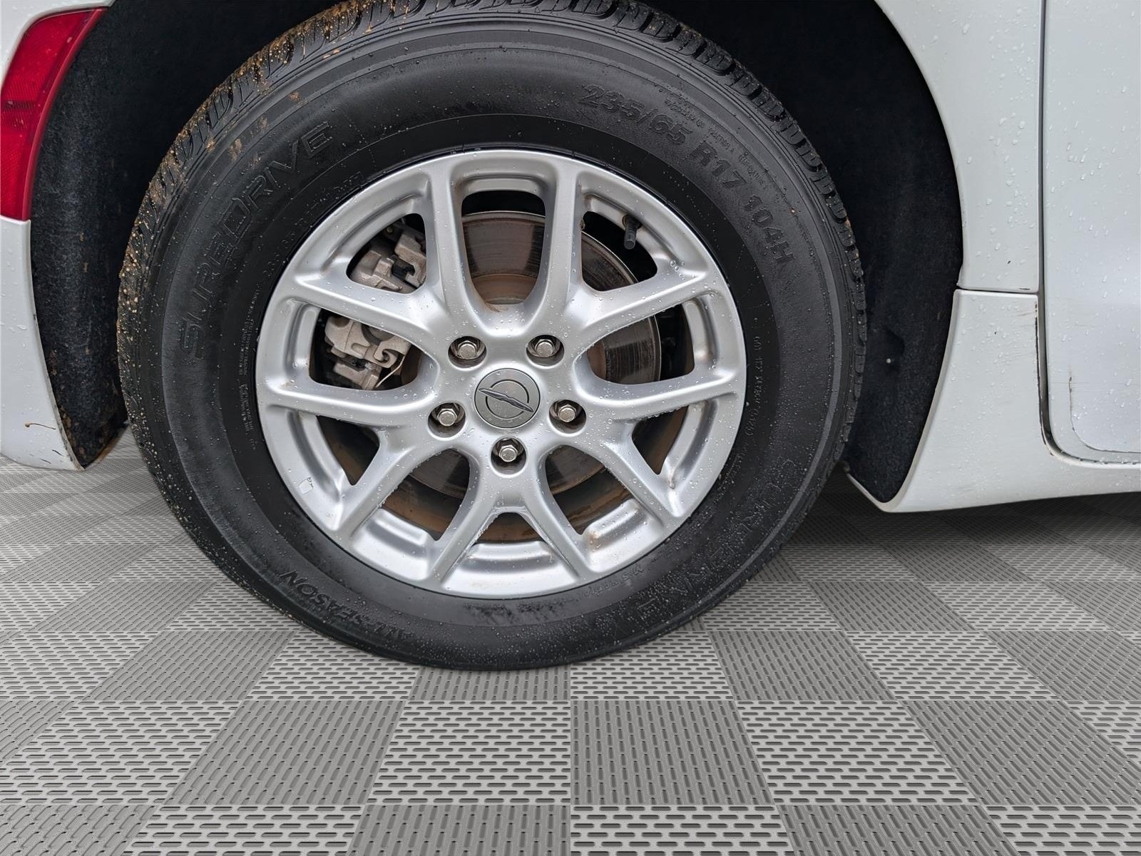 Used 2023 Chrysler Pacifica Touring-L FWD image 9
