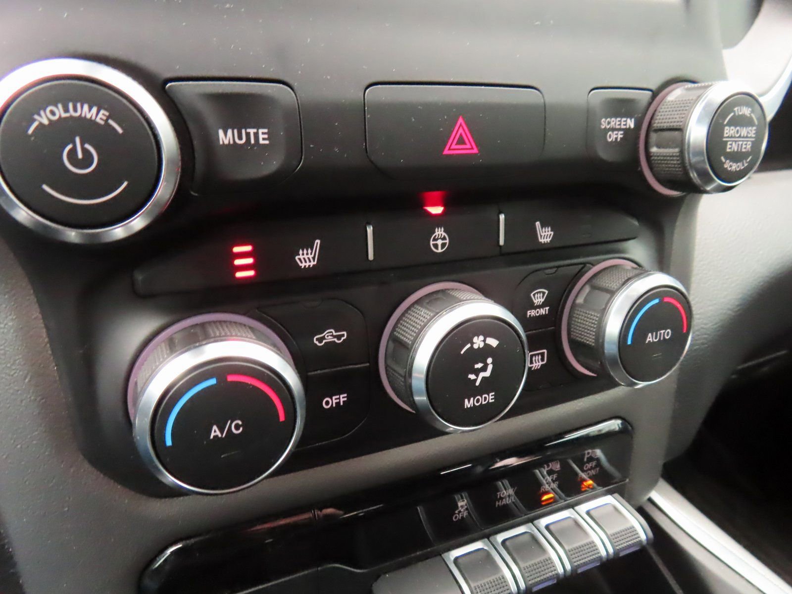 Used 2020 RAM 1500 Big Horn image 27