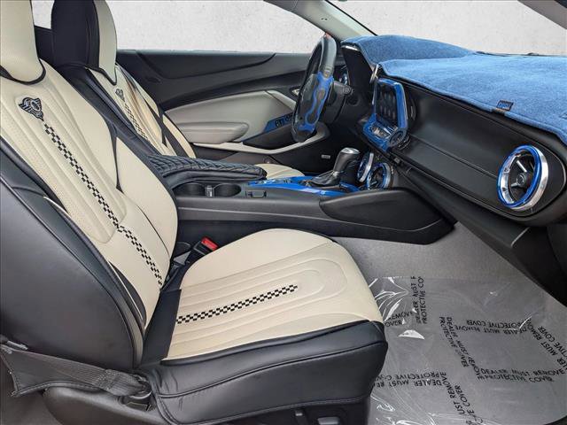 Used 2019 Chevrolet Camaro LT w/ Technology Package image 19