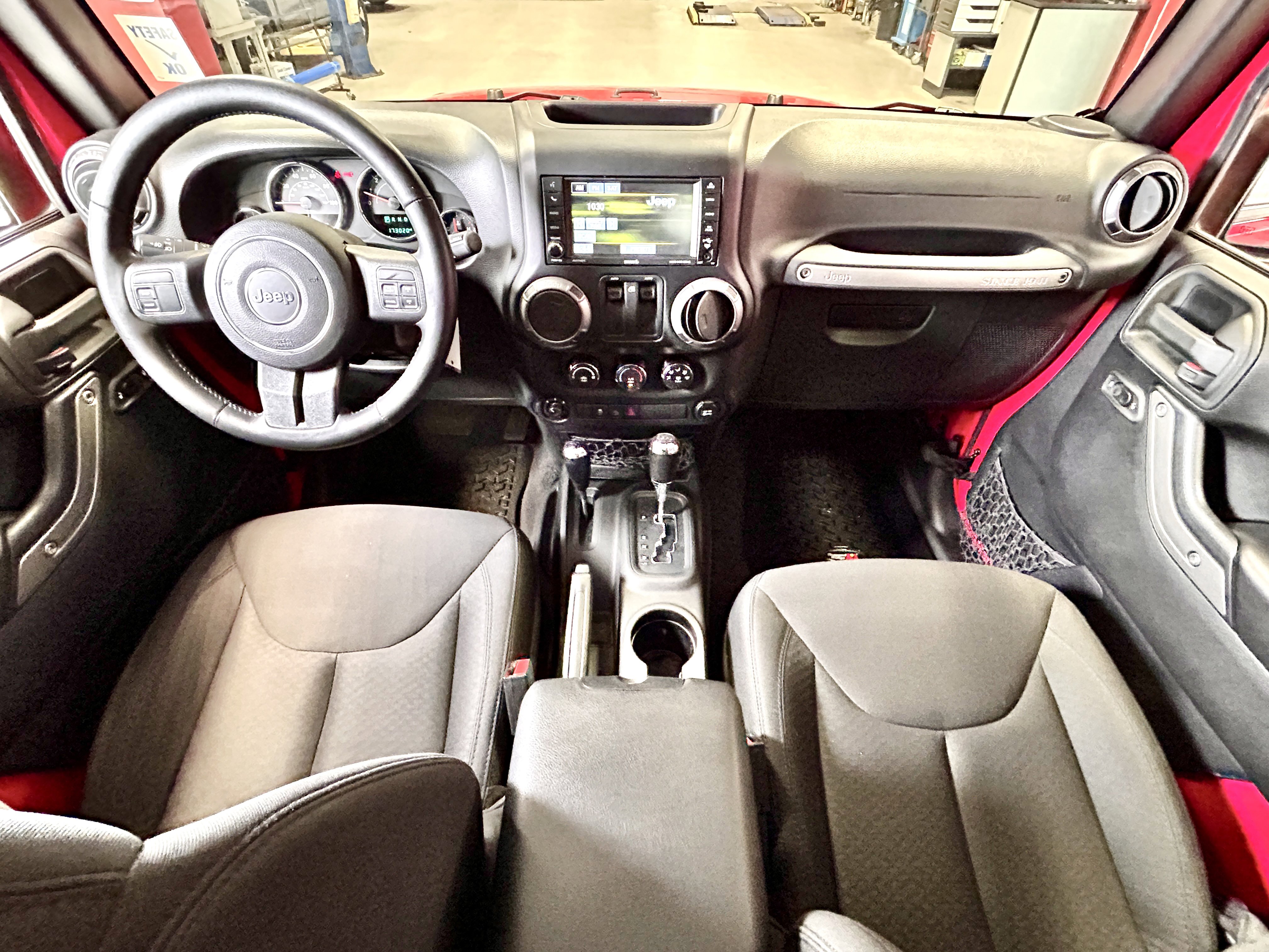 Used 2015 Jeep Wrangler Sport w/ Quick Order Package 24S AWD/4WD image 29