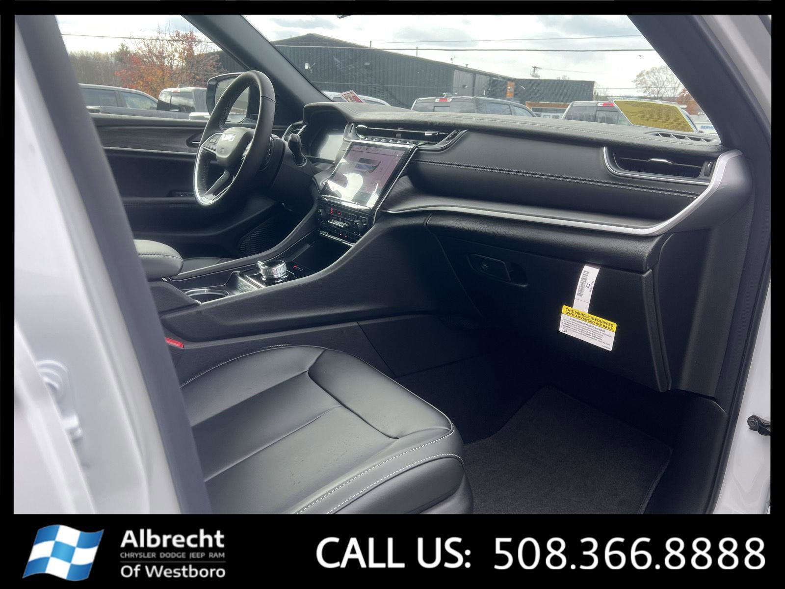 New 2025 Jeep Grand Cherokee Limited image 15