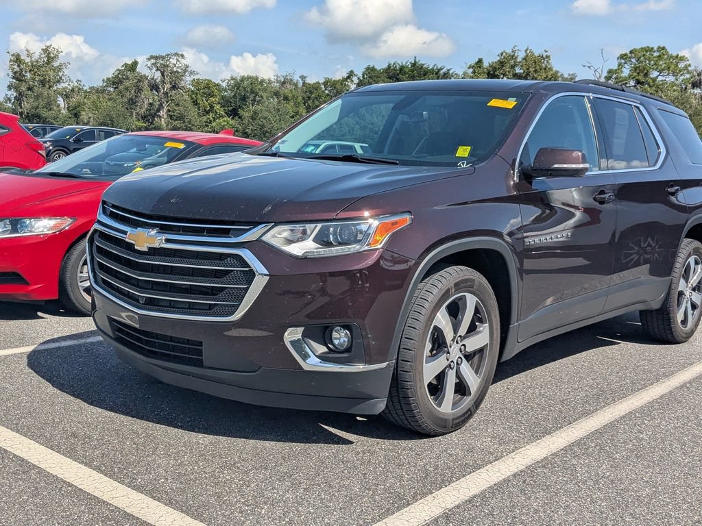 Used 2020 Chevrolet Traverse LT w/ LT Premium Package AWD/4WD image 3