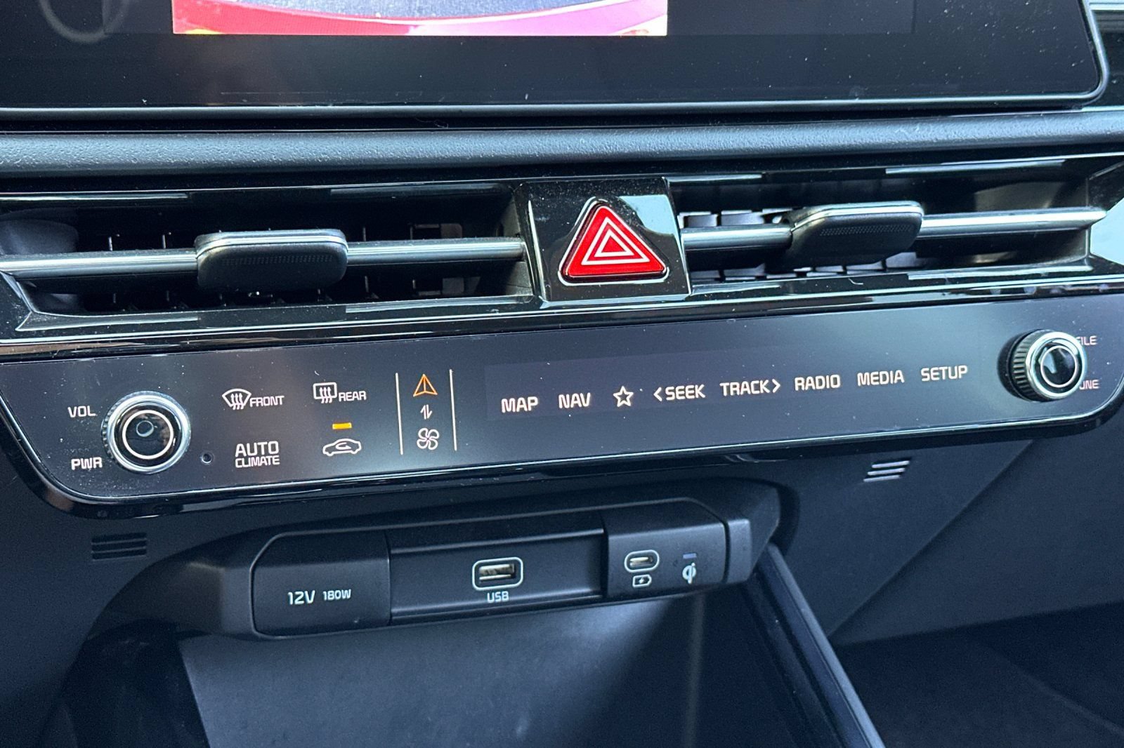 Certified 2024 Kia Niro FWD image 18