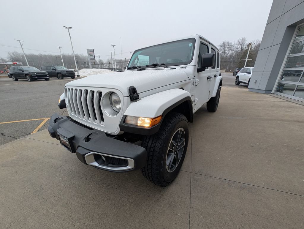 Used 2023 Jeep Wrangler Sahara image 8