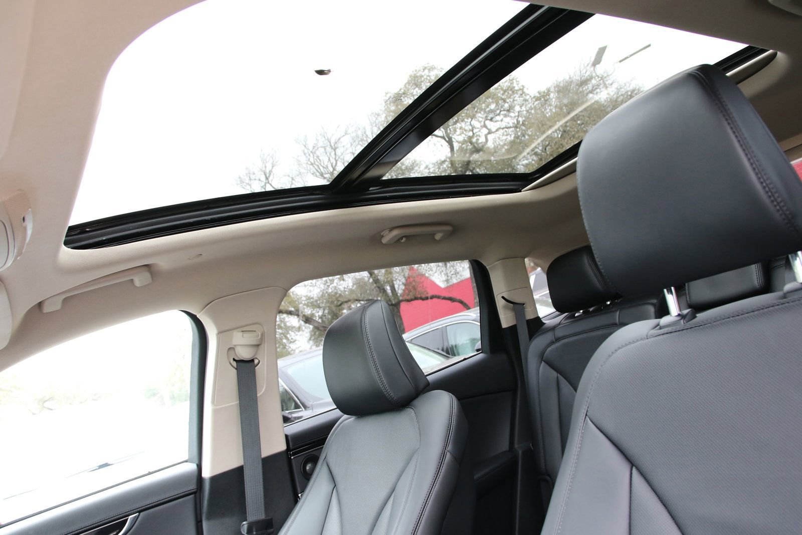 Used 2022 Lincoln Nautilus Reserve w/ Equipment Group 201A image 30