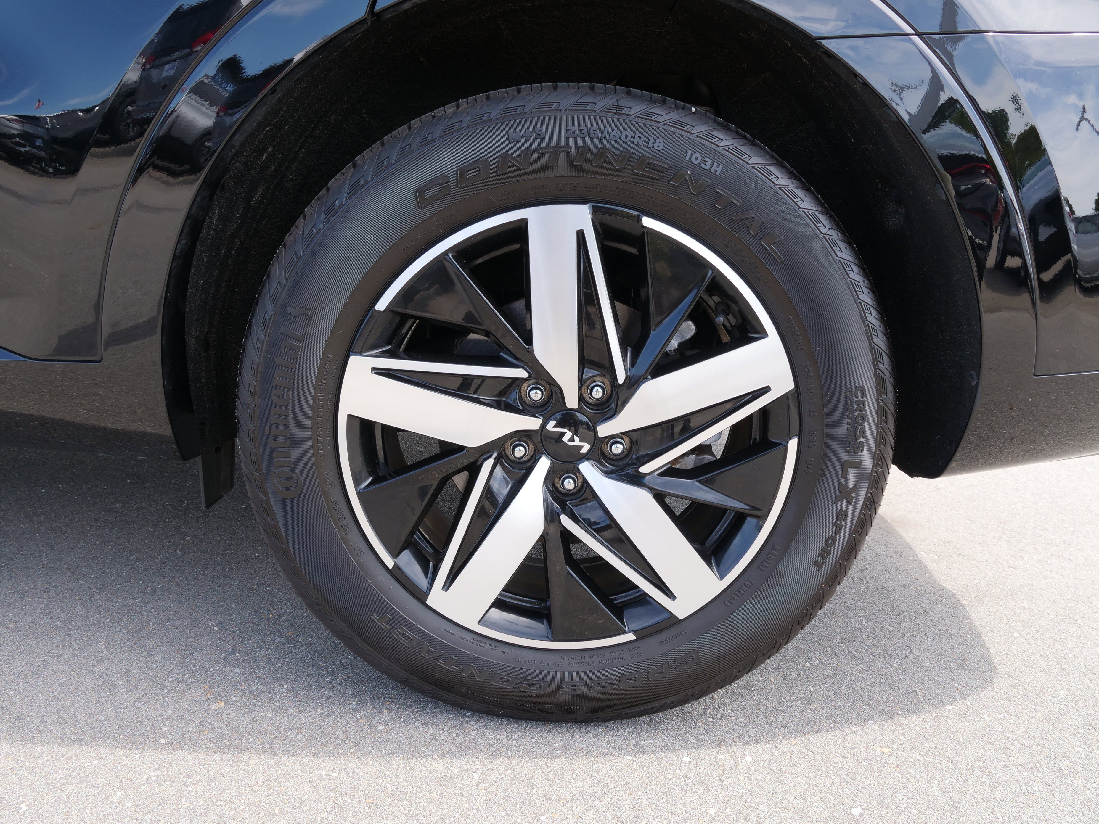 Certified 2023 Kia Sorento EX w/ Panoramic Sunroof Package image 12