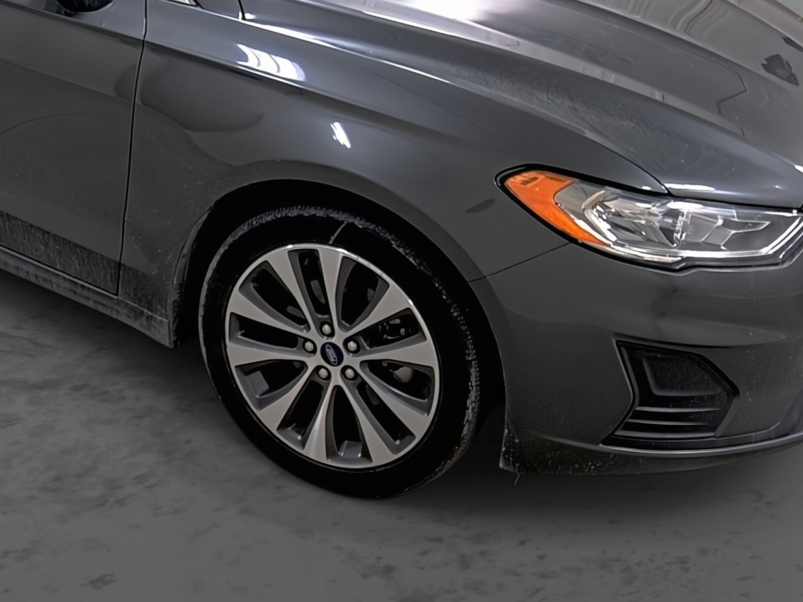 Used 2019 Ford Fusion SE image 14