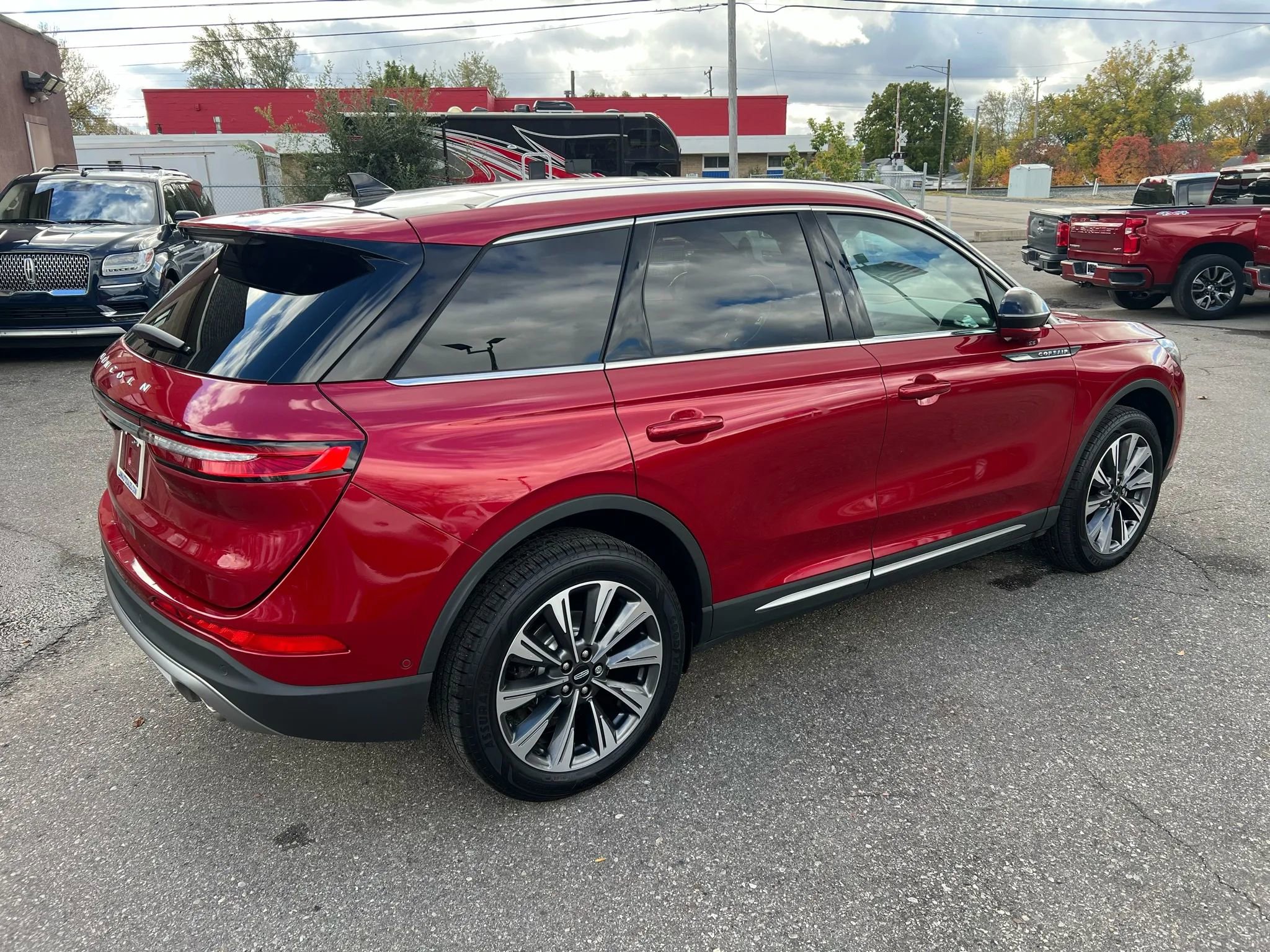 Used 2022 Lincoln Corsair Reserve w/ Equipment Group 201A image 5