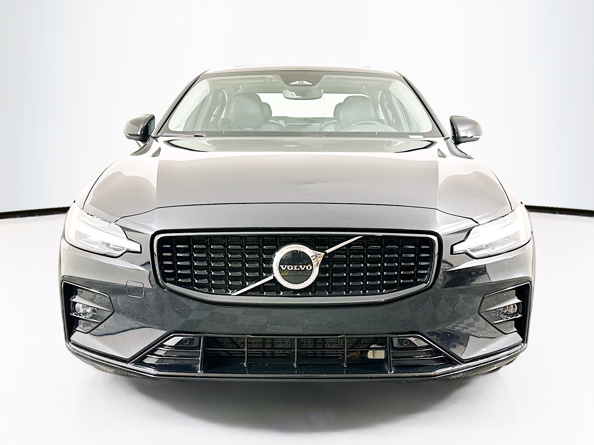 Used 2024 Volvo S60 B5 Core FWD image 2