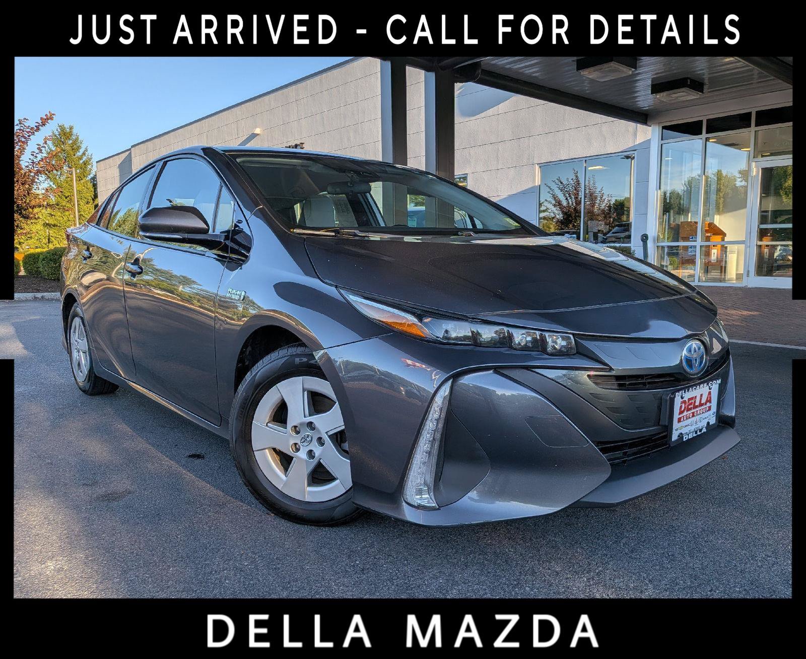 Used 2018 Toyota Prius Prime Premium FWD image 1