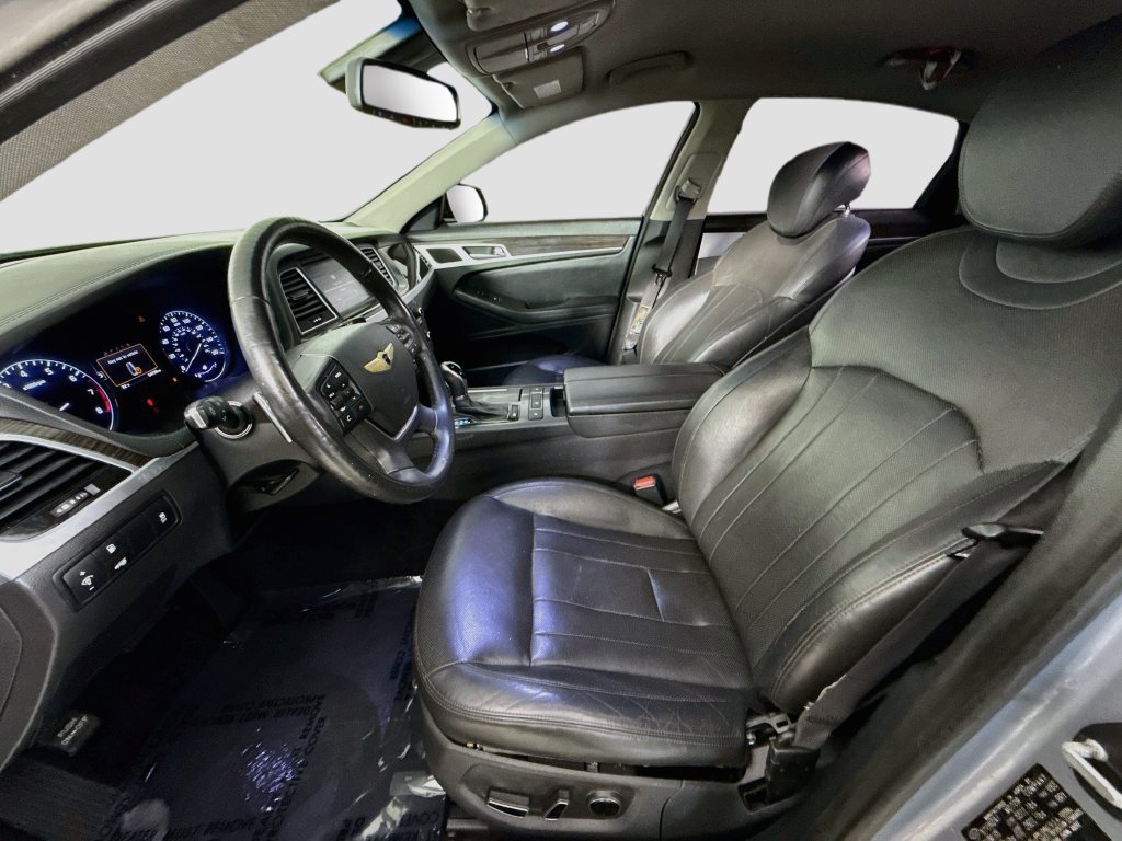 Used 2016 Hyundai Genesis 3.8 AWD/4WD image 21