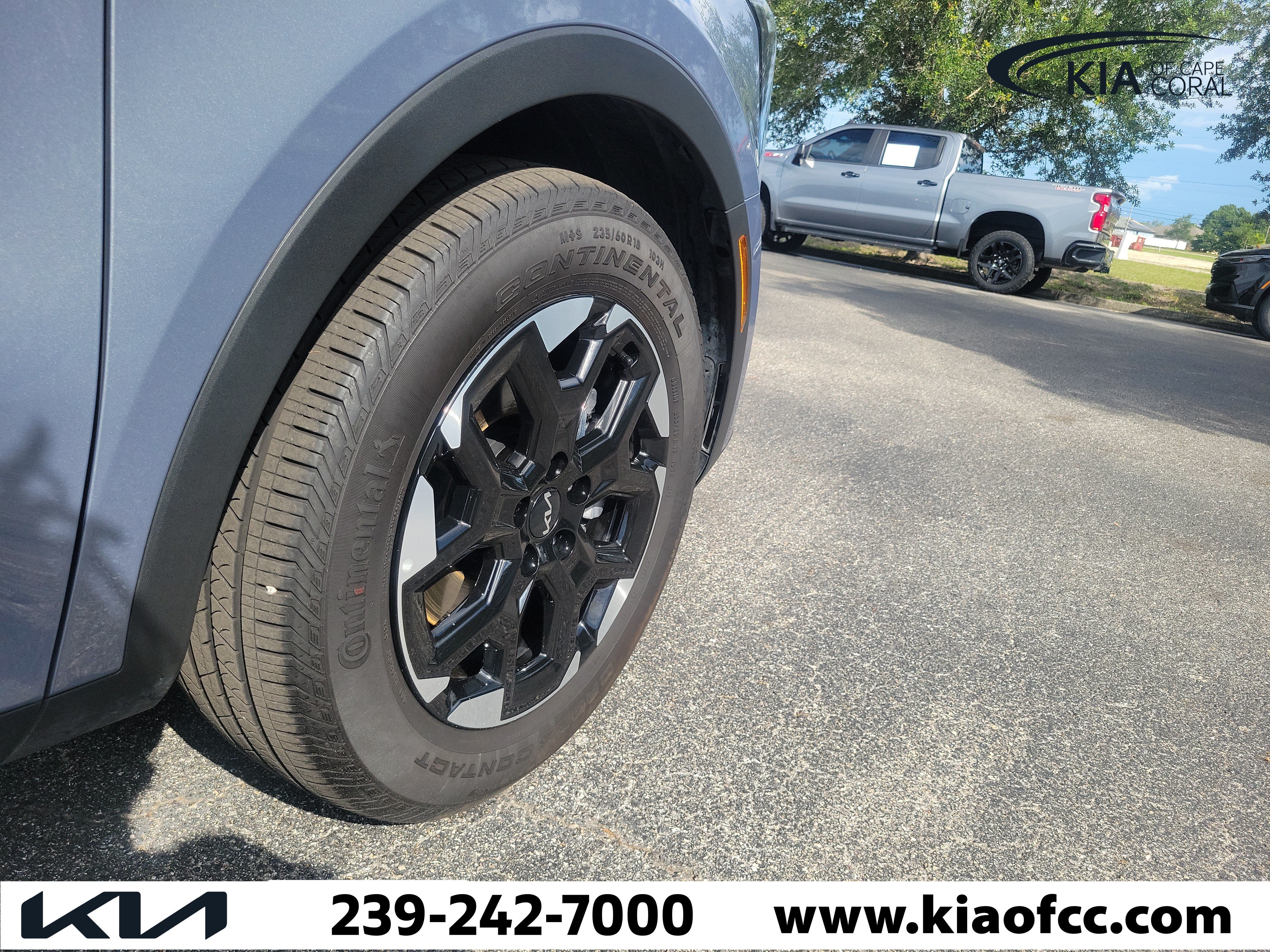 Certified 2025 Kia Sorento S w/ Panoramic Sunroof Package FWD image 7