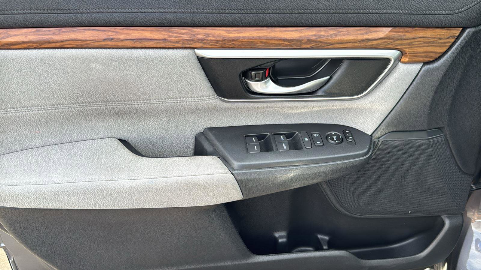 Used 2019 Honda CR-V EX image 8