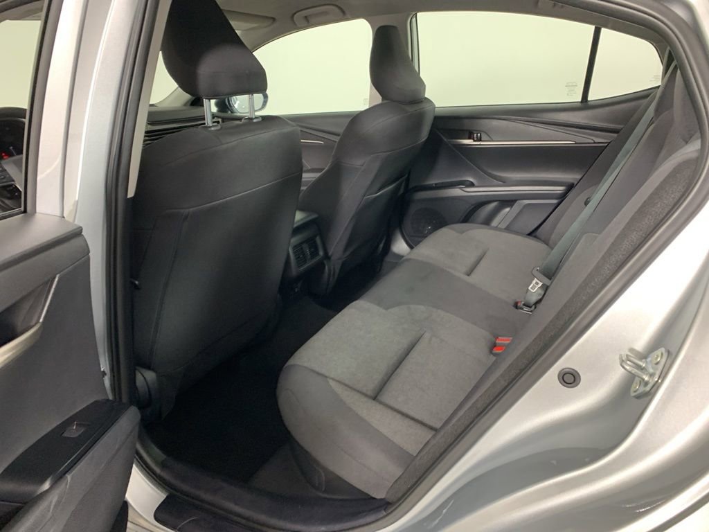 Used 2025 Toyota Camry LE image 32