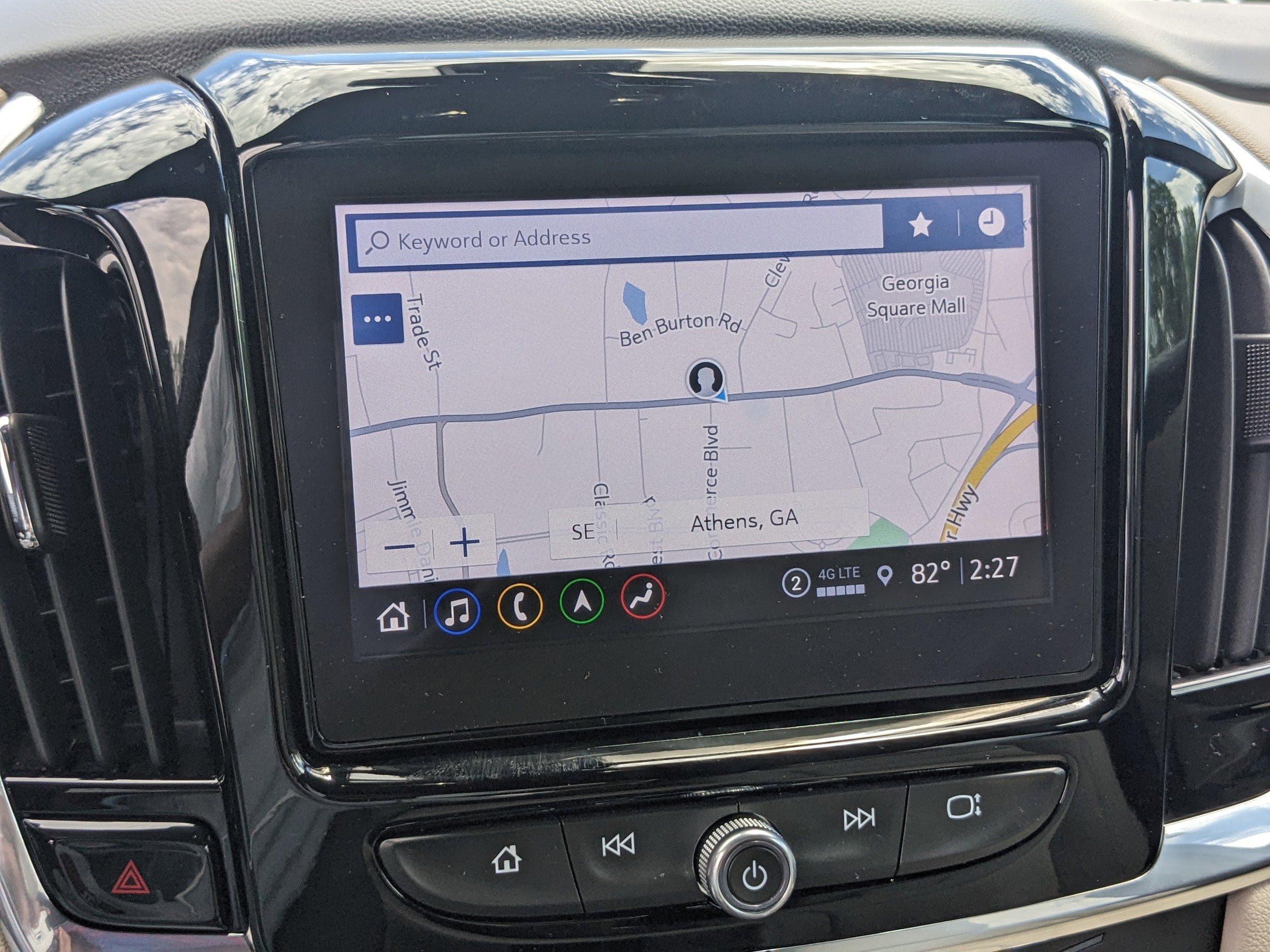 Used 2023 Chevrolet Traverse LT w/ LT Premium Package image 24