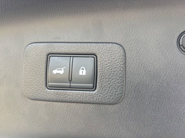 Used 2023 Nissan Armada Platinum w/ Captain's Chairs Package image 15