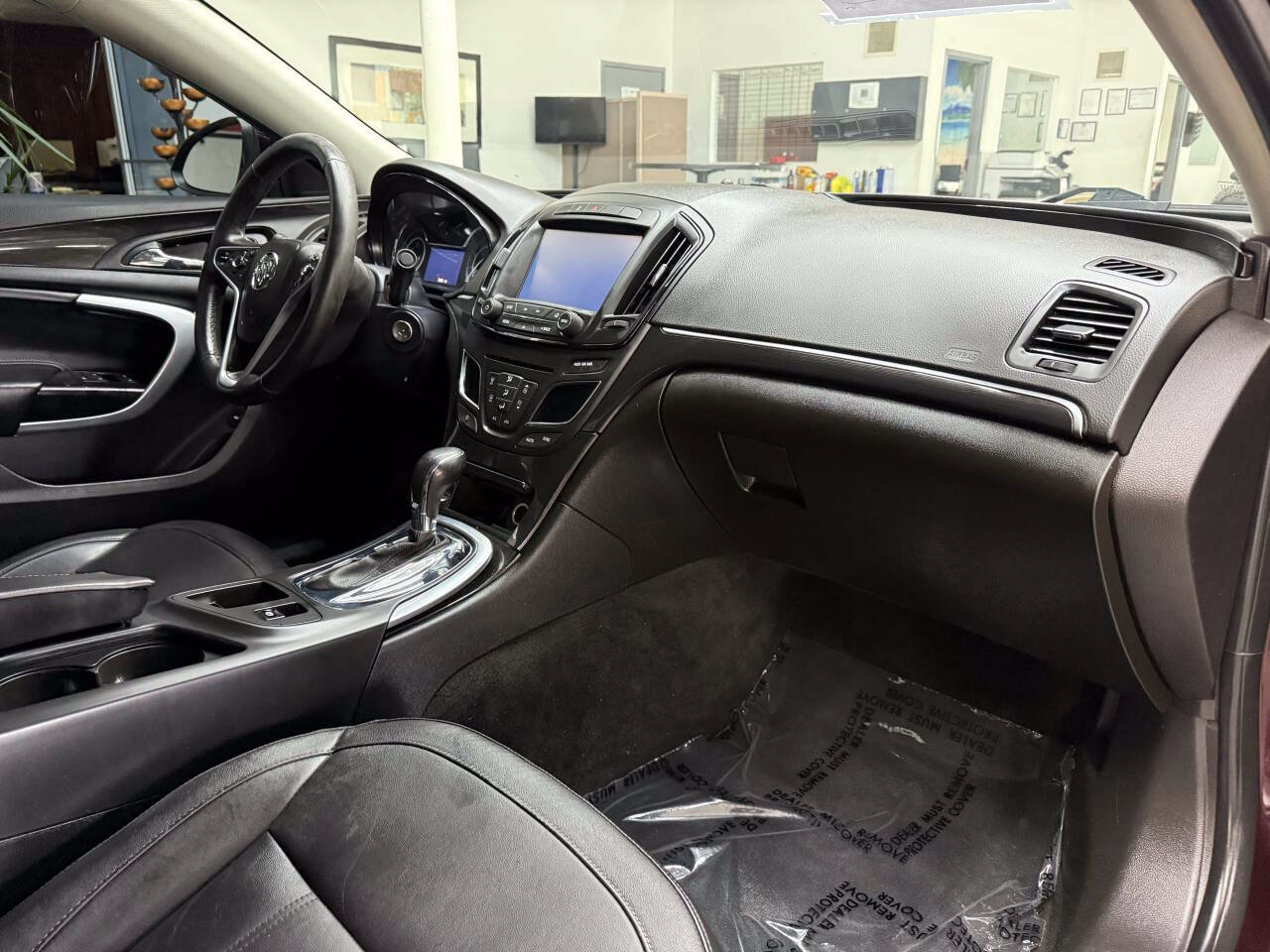 Used 2017 Buick Regal Sport Touring FWD image 18