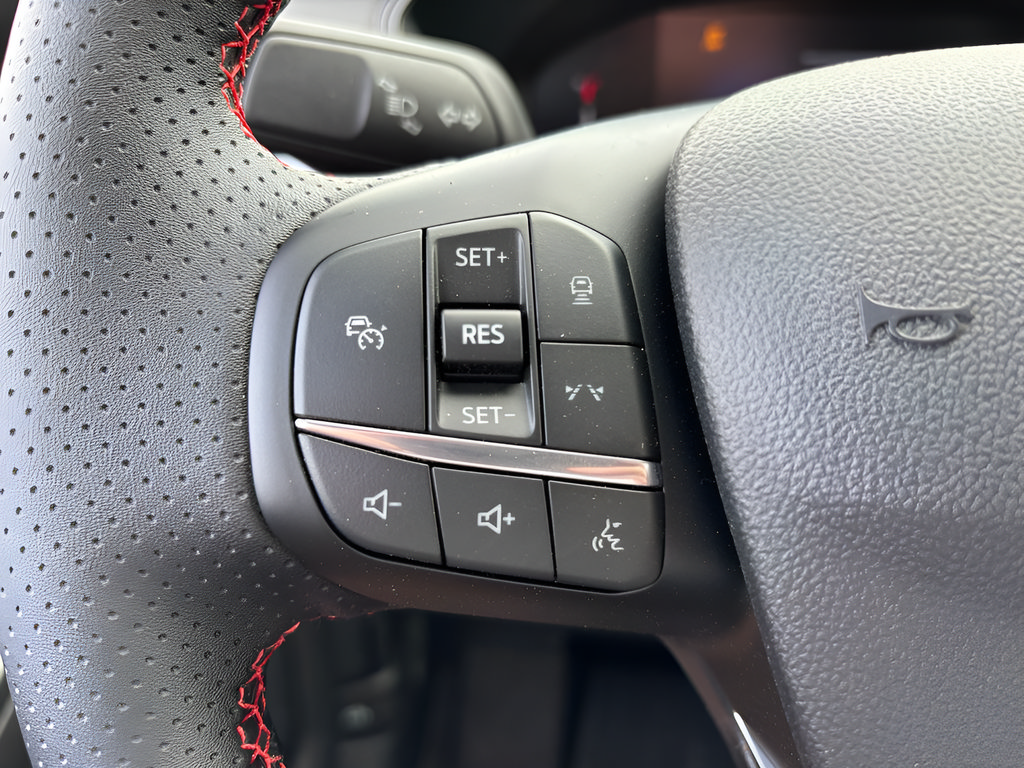 New 2025 Ford Escape ST-Line Select w/ Tech Pack #1 AWD/4WD image 18