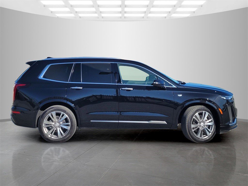Certified 2024 Cadillac XT6 Premium Luxury w/ Technology Package image 3