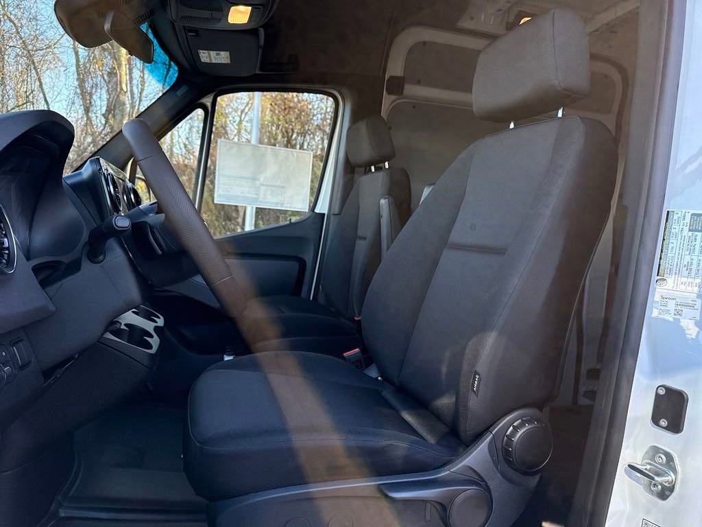New 2025 Mercedes-Benz Sprinter 2500 image 21