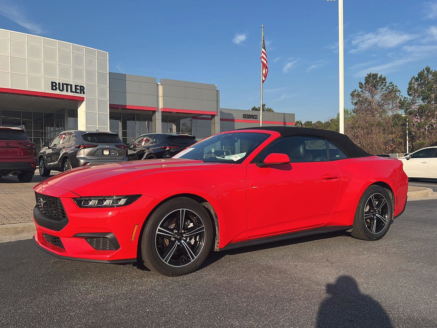 Used 2025 Ford Mustang Premium image 1