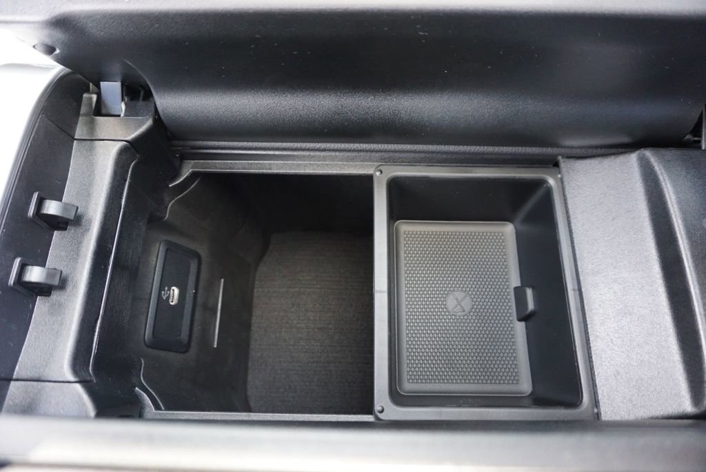 Certified 2025 Mercedes-Benz GLC 300 4MATIC image 38