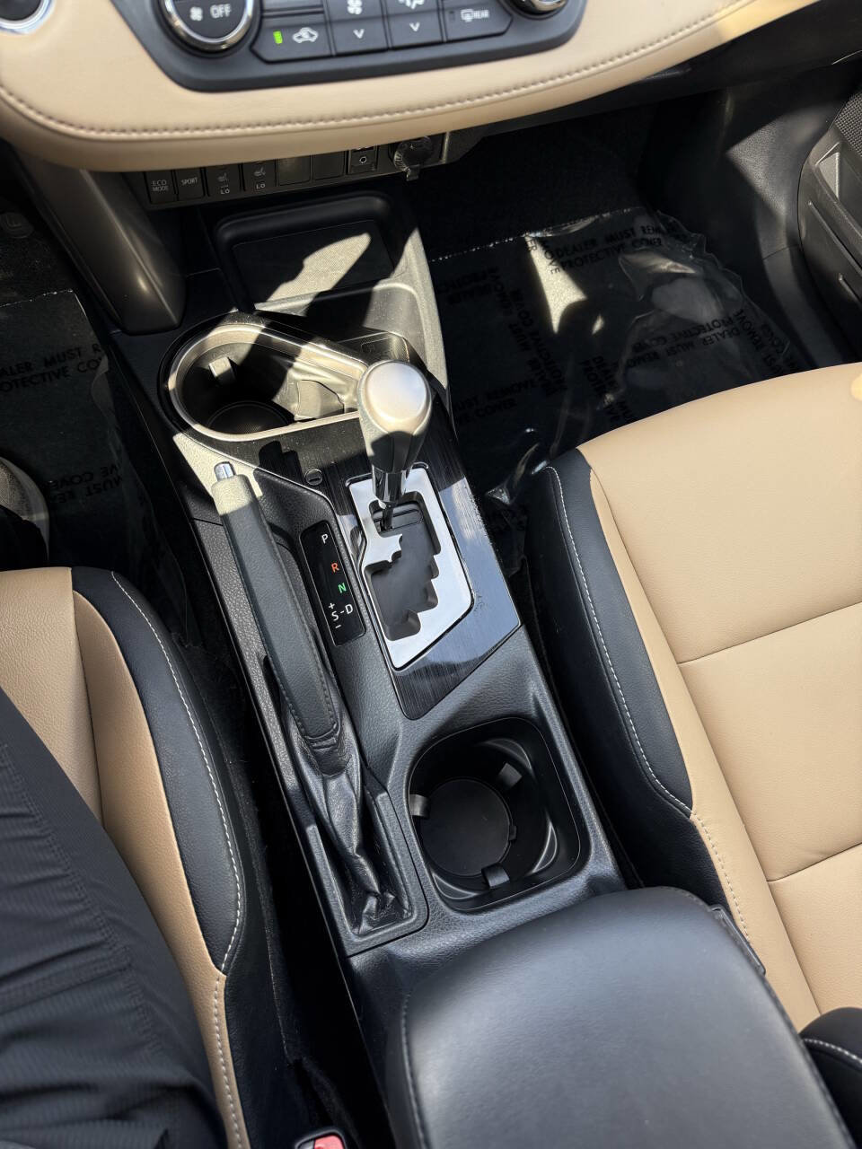 Used 2016 Toyota RAV4 Limited image 27