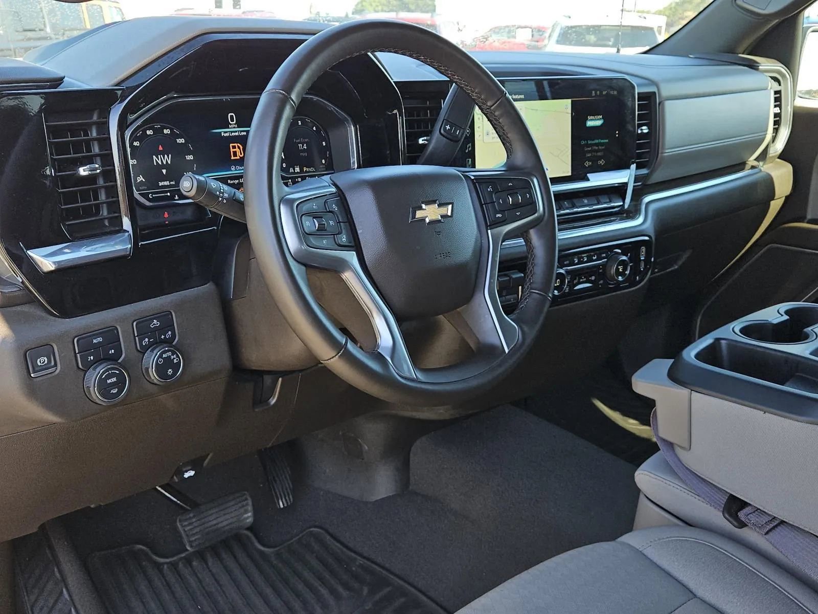 Used 2025 Chevrolet Silverado 1500 LT image 25
