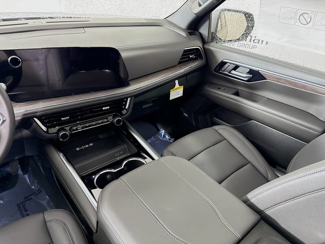 New 2026 Chevrolet Suburban Z71 w/ Comfort Package AWD/4WD image 25