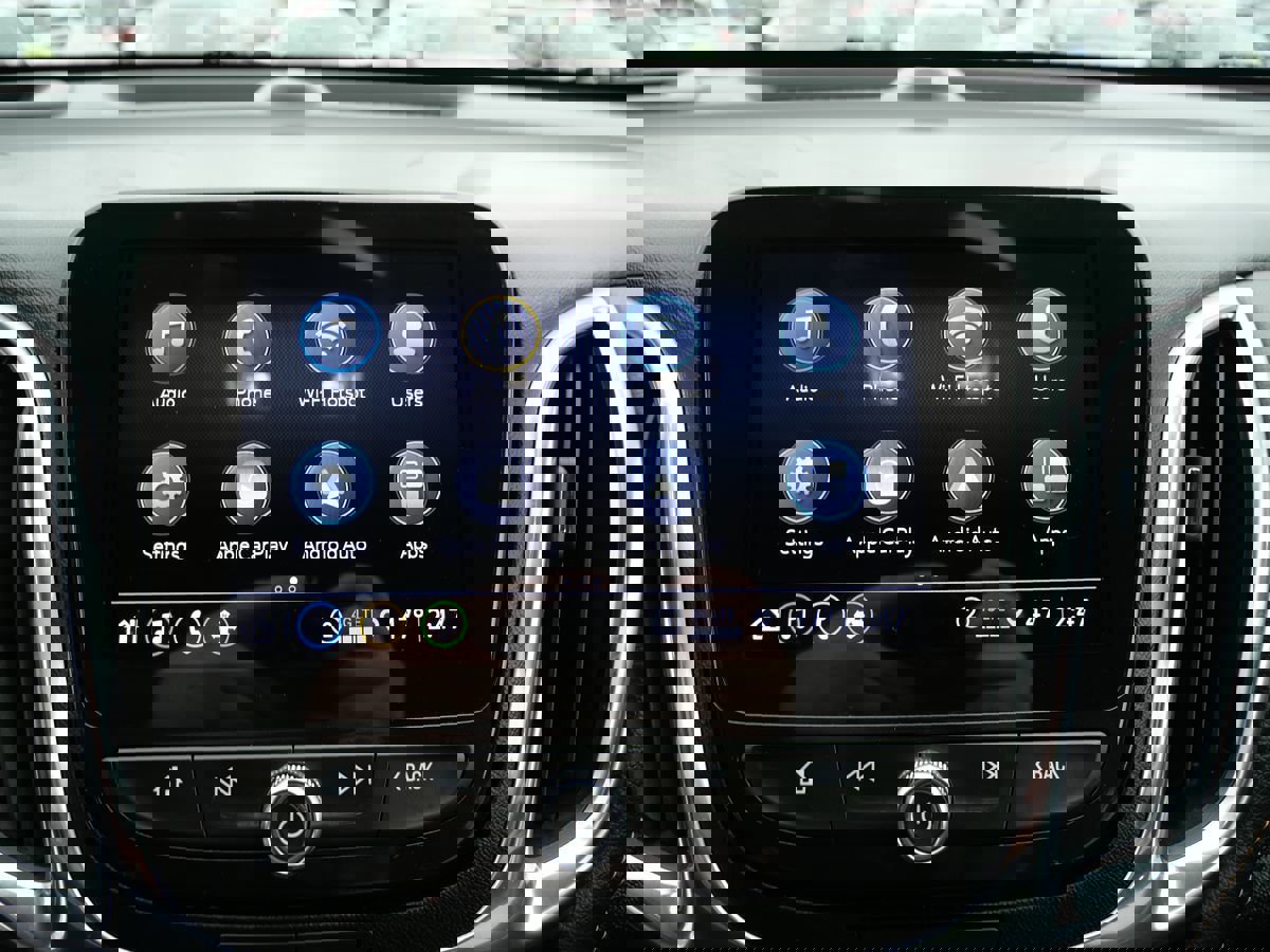 Used 2022 Chevrolet Equinox Premier image 13