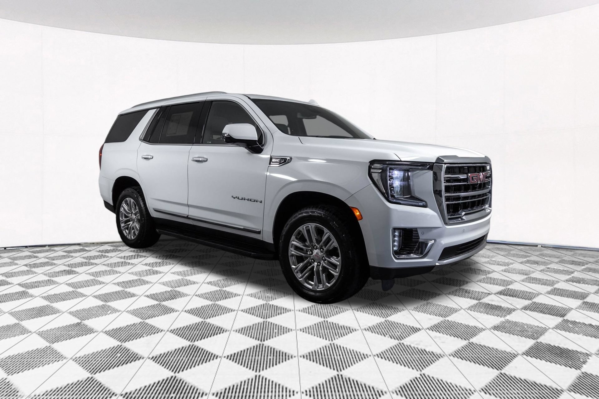 Used 2023 GMC Yukon SLT w/ SLT Luxury Package AWD/4WD image 21