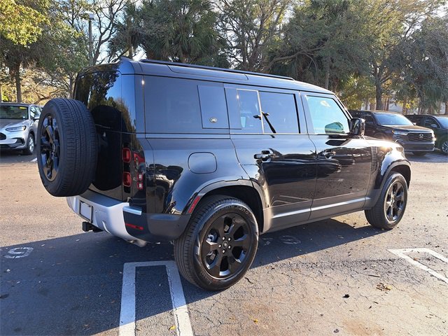 Used 2024 Land Rover Defender 110 S image 6