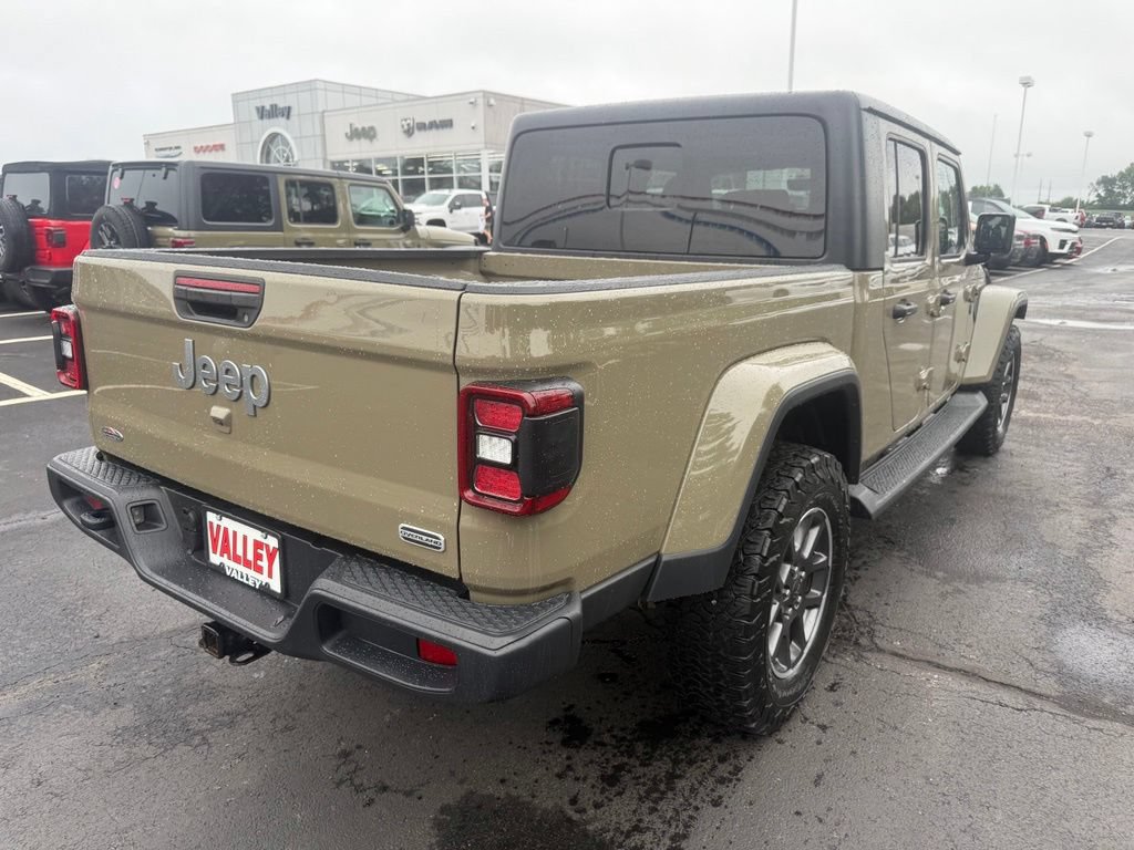 Certified 2020 Jeep Gladiator Overland AWD/4WD image 3