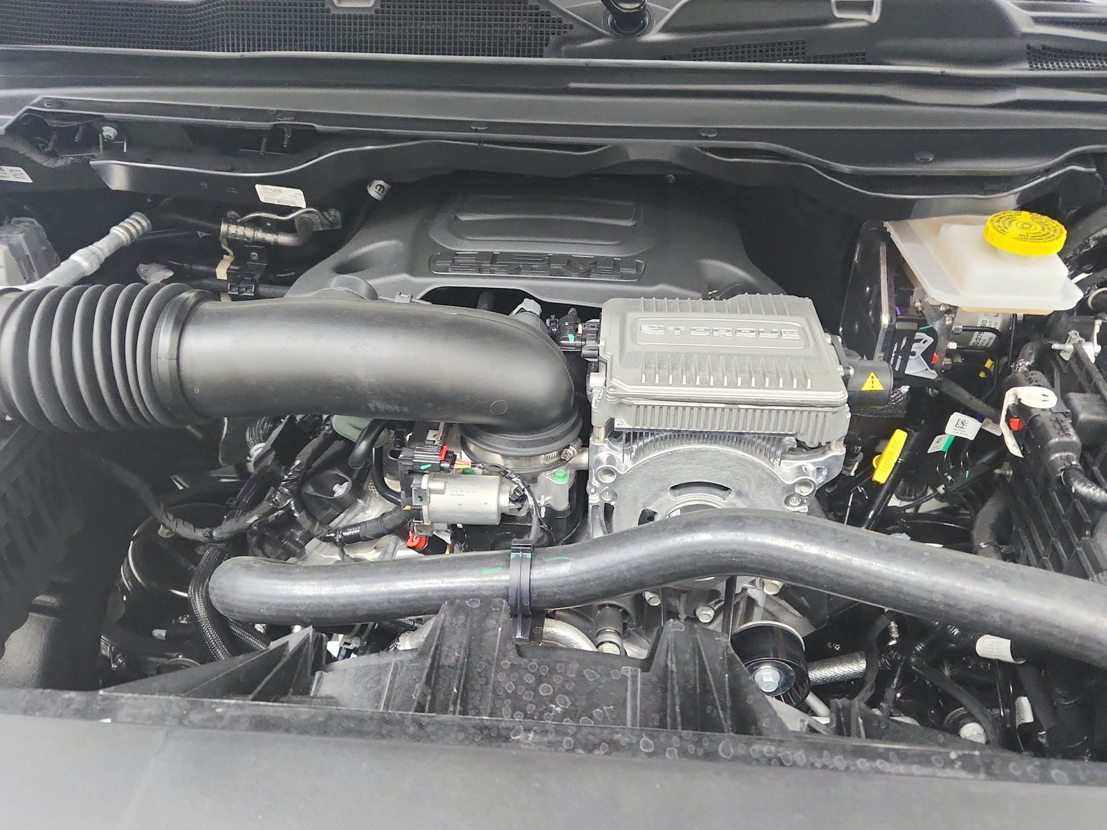 New 2026 RAM 1500 Laramie w/ Night Edition AWD/4WD image 18