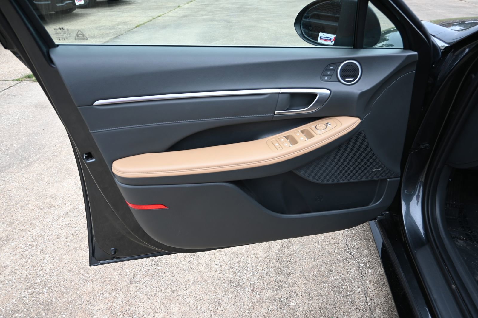 Used 2023 Hyundai Sonata Limited w/ Cargo Package image 8