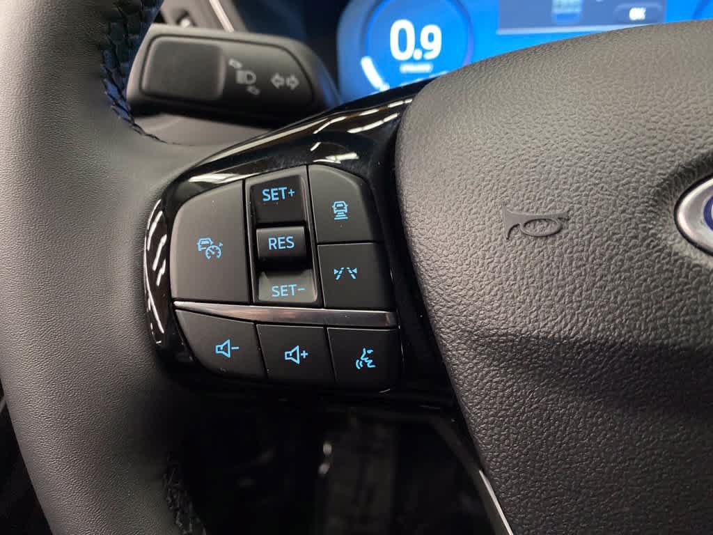Used 2025 Ford Escape Platinum AWD/4WD image 20