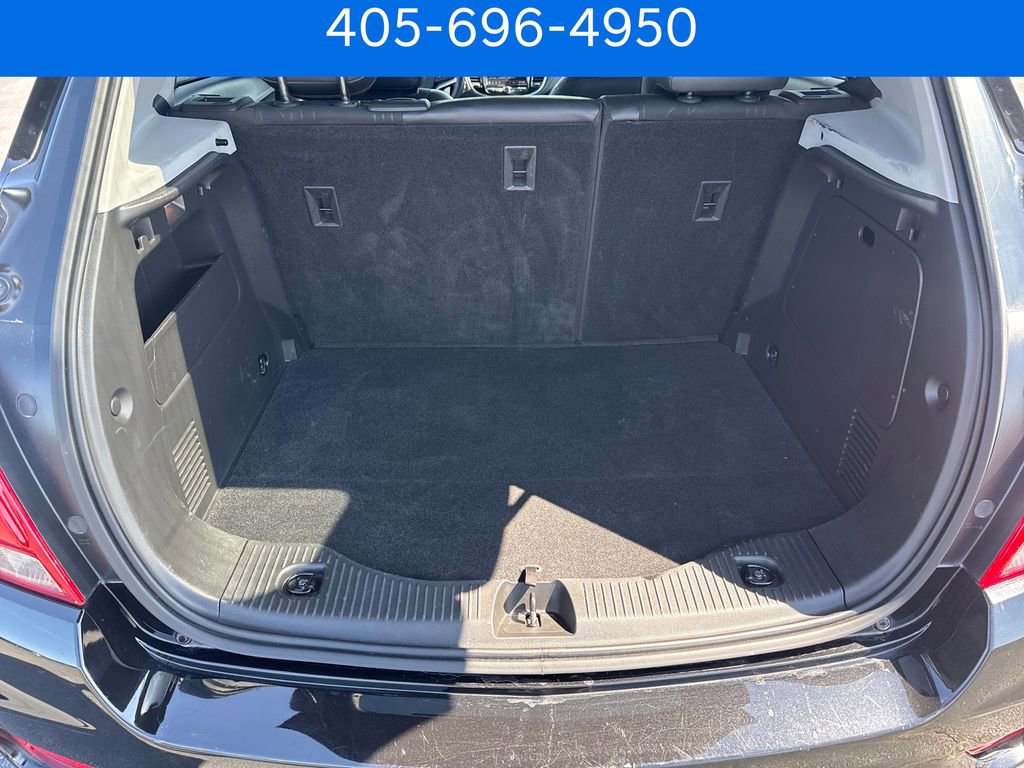 Used 2020 Chevrolet Trax LT w/ LT Convenience Package FWD image 27