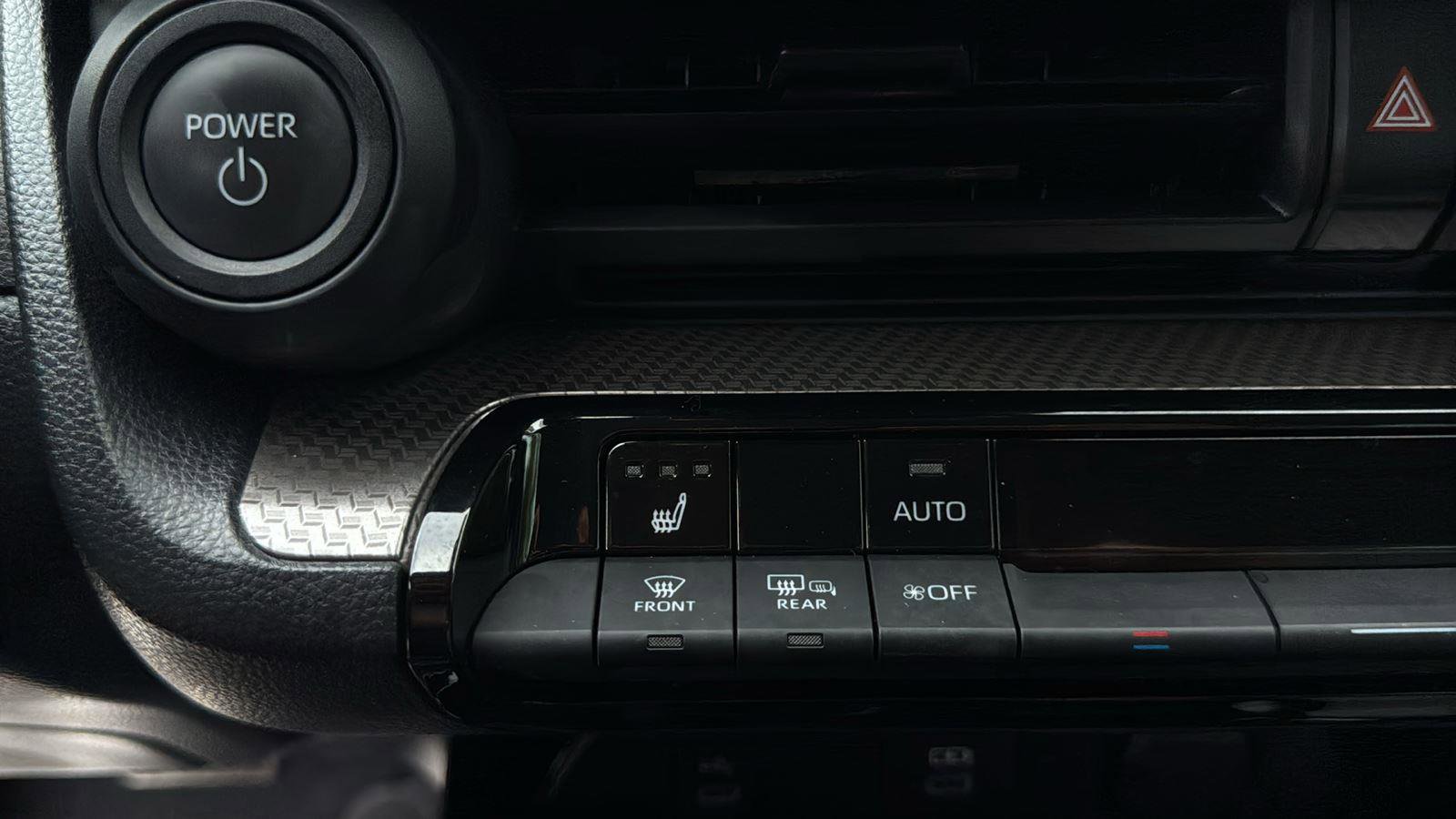 Used 2025 Toyota Prius XLE image 21