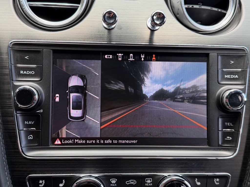 Used 2019 Bentley Bentayga AWD/4WD image 54
