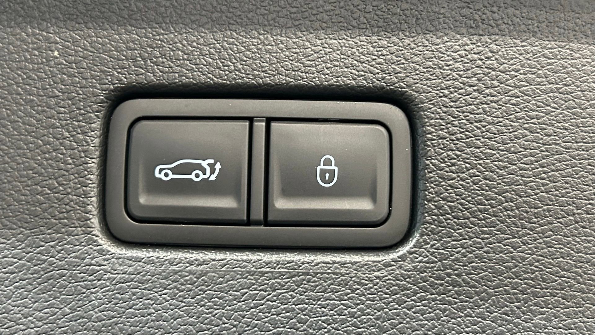 Used 2025 Genesis GV80 2.5T Standard image 28